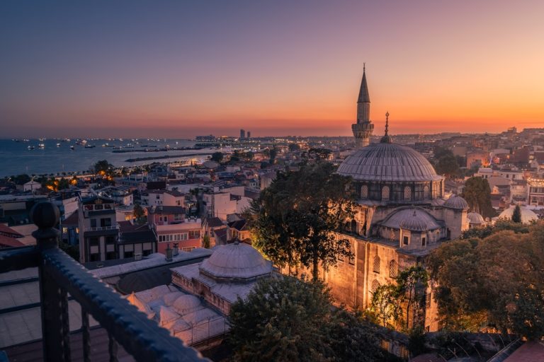 Turkey intensifies black market clampdown