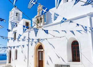Soft2Bet boosts European expansion with ElaBet.gr launch House with Greek flag bunting
