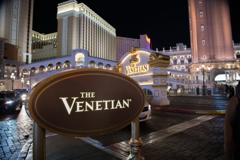 Las Vegas Sands Chair and CEO to stand down 
