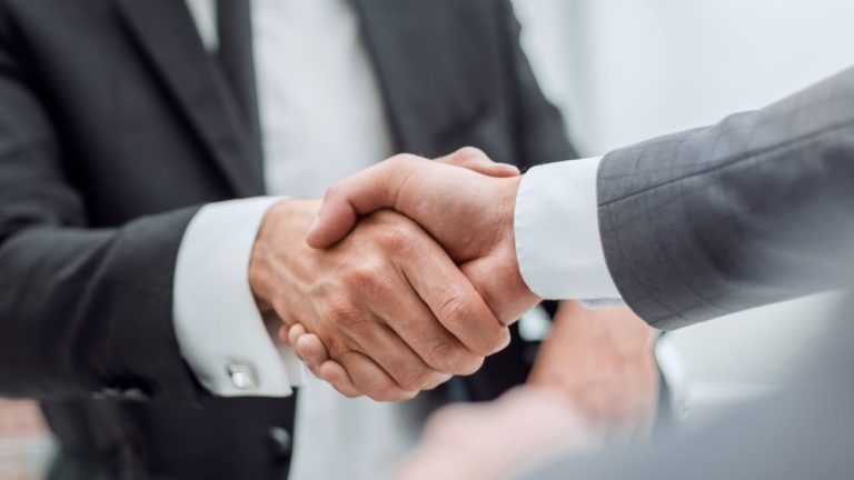 Aviatrix’s crash games added to iGP’s iGaming Deck roster Businessmen handshake