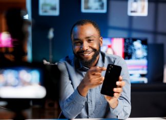 Swedish regulator targets influencers in illegal gambling battle An influencer promotes something in front of a camera