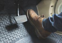 Russia accelerates illegal gambling enforcement Foot pressing on accelerator