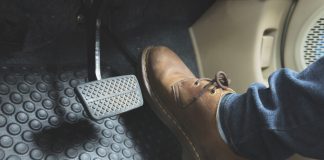 Russia accelerates illegal gambling enforcement Foot pressing on accelerator