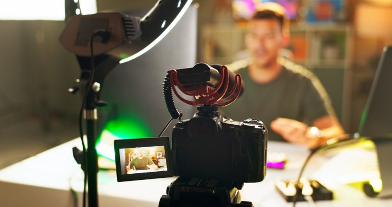 Gamification of streaming