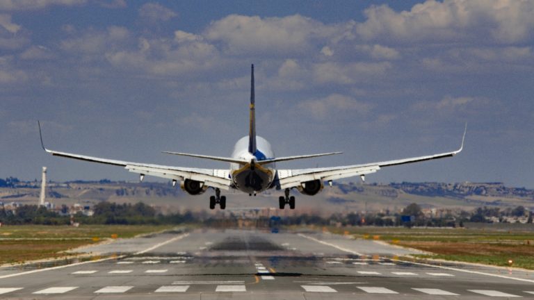 Light & Wonder lands in the Philippines as regulatory debate rages Plane landing
