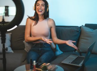 New Zealand influencers continue to defy advertising laws Influencer
