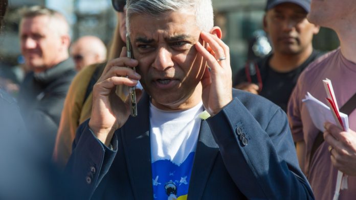 city-hall-sadiq-khan-ban-tfl-gambling-ads-(1) London Mayor Sadiq Khan