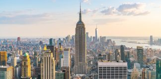 MGM Resorts makes Macau recovery amidst US challenges New York skyline