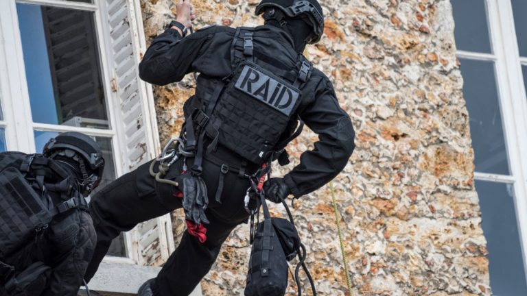 India drug raids fuel black market gambling warnings Police raid