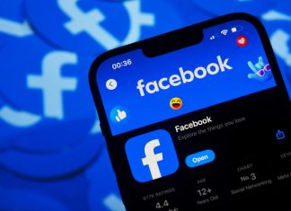 Facebook limits number of links users post in trial Facebook