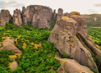 Greece launches review to fix fractures in casino market Greece eyes ending of fragmentation