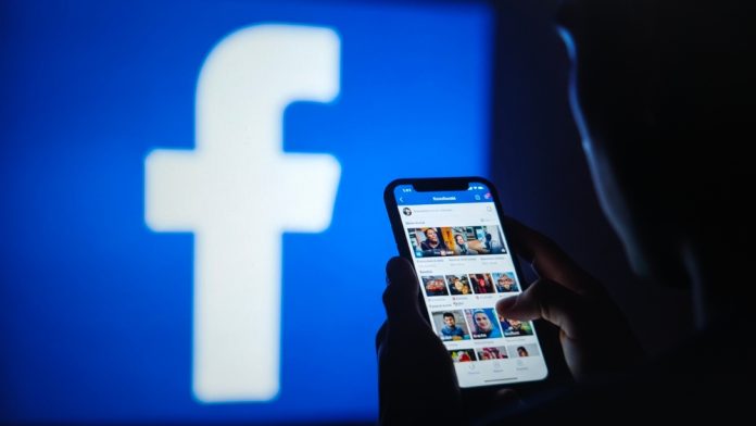 Facebook Mobile Facebook user