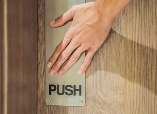 Why affiliates need to push rather than pull in today’s social media age Hand pushing door