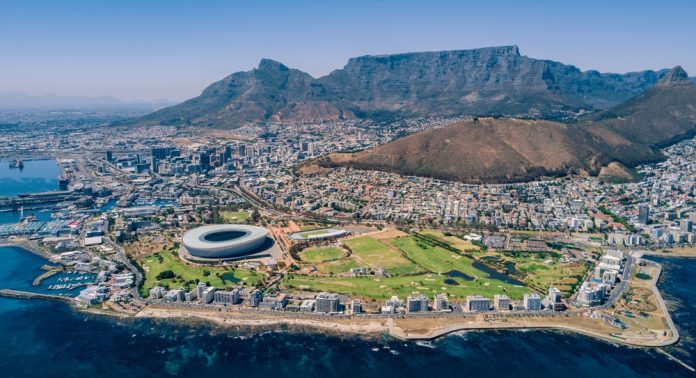 Aerial,View,Of,Cape,Town,Highlighting,Table,Mountain,And,The Africa expansion