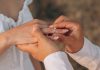 iGP says yes to Optimove’s engagement boost Man putting ring on a woman's finger