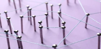 Vegangster social profiles target a new generation of players A thread runing through multiple pins, illustrating Vegangster's bet on community.