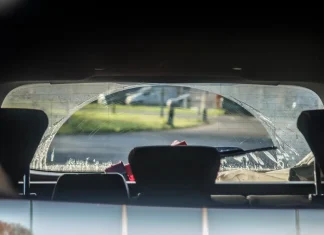 Curaçao court makes major decision in oversight debate Dirty windscreen with clear back section