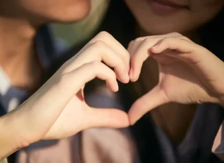 Dale Nally: If you like Ontario, you are going to love Alberta Couple making love heart with hands