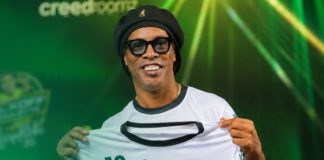 Ronaldinho celebrates Creedroomz live casino deal with studio visit Ronaldinho