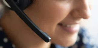 PAGCOR orders advertising overhaul to include gambling helpline Woman working in call centre