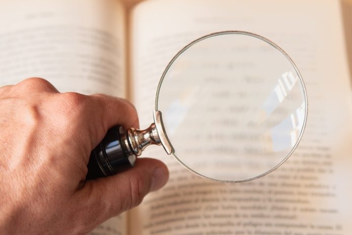 UK-Government-calls-out-Gambling-Commission-on-FRAs-clarity Magnifying glass
