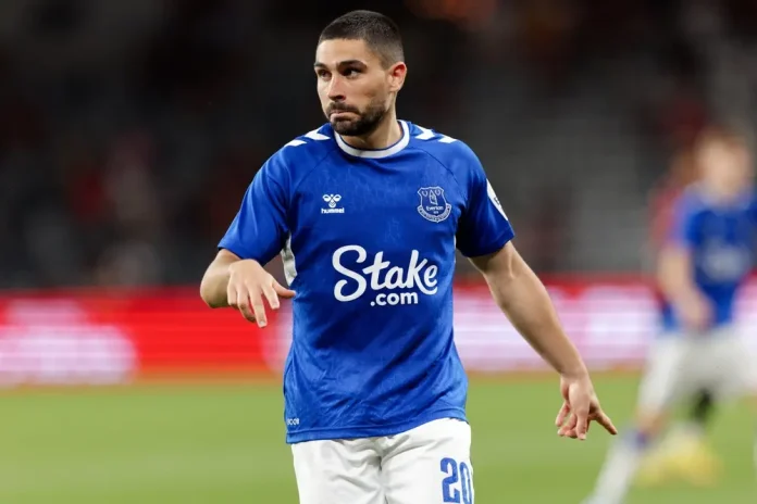 Nail Maupay in an Everton top